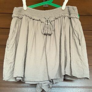 WILFRED Shorts, Light Grey, Size M, EUC